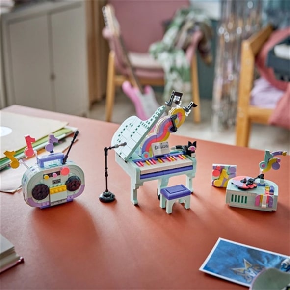 LEGO 31392 MUSIC DECOR PIANO WITH CAT
