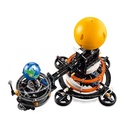 LEGO 42179 PLANET EARTH AND MOON IN ORBIT