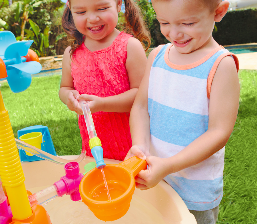 LITTLE TIKES FOUNTAIN FACTORY WATER TABLE